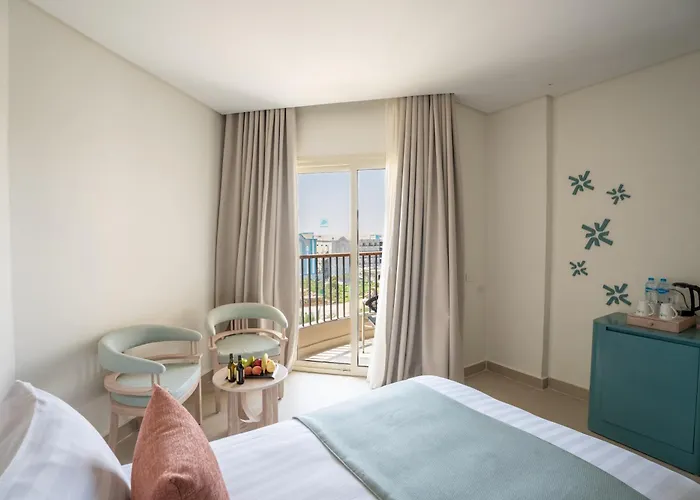 منتجع Sunrise Azalea Aqua Park 4*