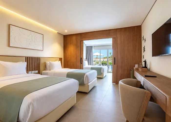 منتجع Sunrise Azalea Aqua Park 4*