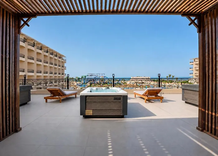Sunrise Azalea Aqua Park منتجع